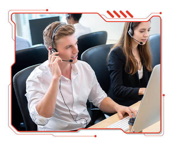 Pic of a Customer Service Manager talking with D6 Labs client